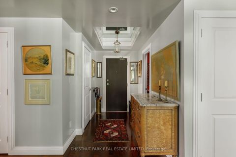 Photo 3 at 322 - 1 Benvenuto Place, Casa Loma, Toronto