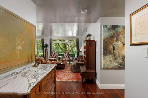 Photo 4 at 322 - 1 Benvenuto Place, Casa Loma, Toronto