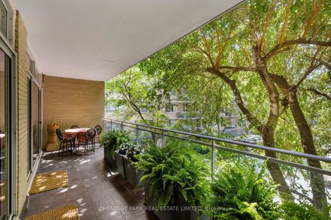 Photo 17 at 322 - 1 Benvenuto Place, Casa Loma, Toronto