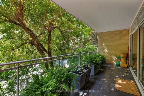 Photo 18 at 322 - 1 Benvenuto Place, Casa Loma, Toronto