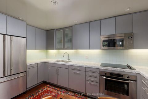 Photo 23 at 322 - 1 Benvenuto Place, Casa Loma, Toronto