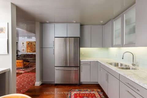 Photo 24 at 322 - 1 Benvenuto Place, Casa Loma, Toronto