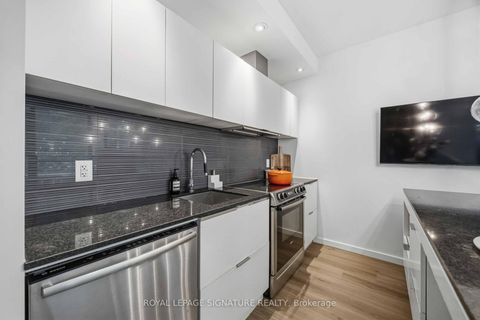 Photo 7 at 202 - 8 Charlotte Street, Waterfront Communities C1, Toronto