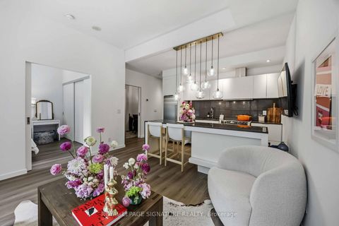Photo 14 at 202 - 8 Charlotte Street, Waterfront Communities C1, Toronto