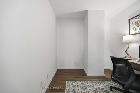 Photo 20 at 202 - 8 Charlotte Street, Waterfront Communities C1, Toronto