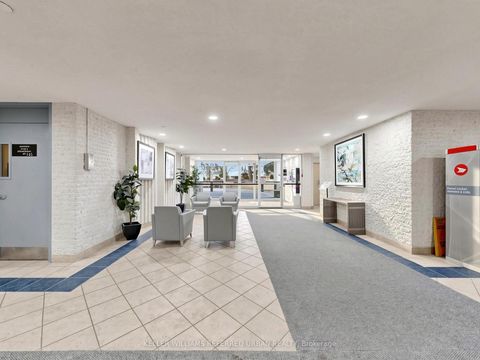 Photo 3 at 1406 - 1350 York Mills Road, Donalda, Toronto