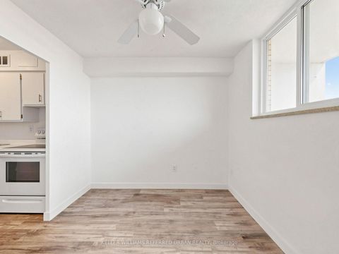 Photo 13 at 1406 - 1350 York Mills Road, Donalda, Toronto