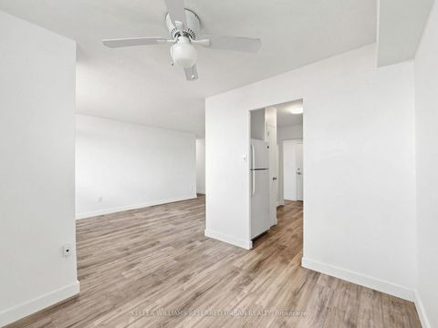 Photo 15 at 1406 - 1350 York Mills Road, Donalda, Toronto