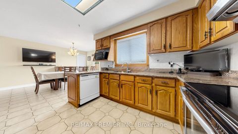 Photo 15 at 261 Morning Star Drive, West Woodbridge, Vaughan