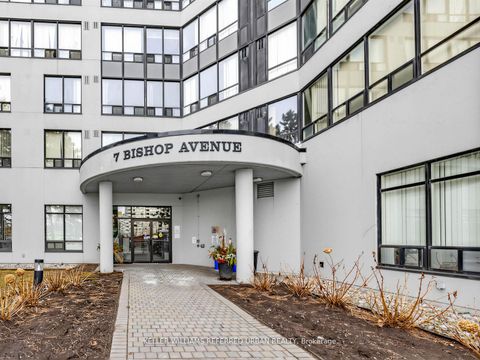 Photo 1 at 217 - 7 Bishop Avenue, Newtonbrook East, Toronto
