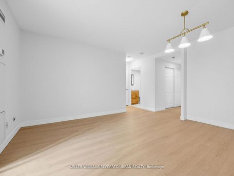 Photo 9 at 217 - 7 Bishop Avenue, Newtonbrook East, Toronto