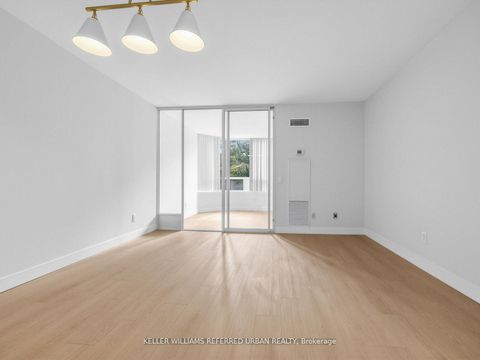 Photo 18 at 217 - 7 Bishop Avenue, Newtonbrook East, Toronto