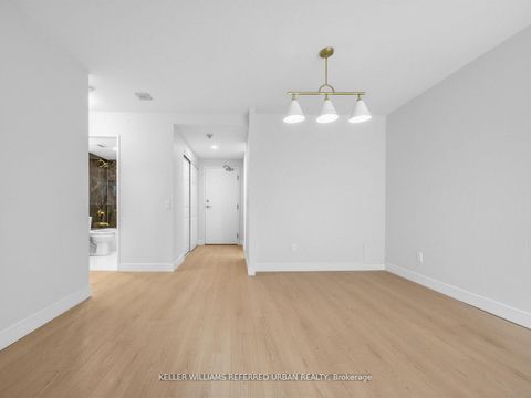 Photo 19 at 217 - 7 Bishop Avenue, Newtonbrook East, Toronto