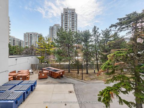 Photo 22 at 217 - 7 Bishop Avenue, Newtonbrook East, Toronto