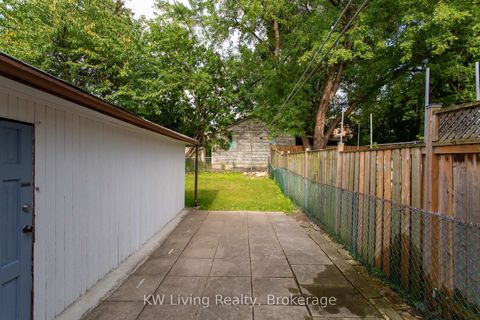 Photo 6 at 9 Rupert Street, Birchmount, Toronto