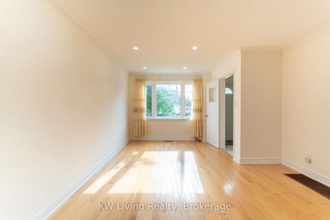 Photo 10 at 9 Rupert Street, Birchmount, Toronto