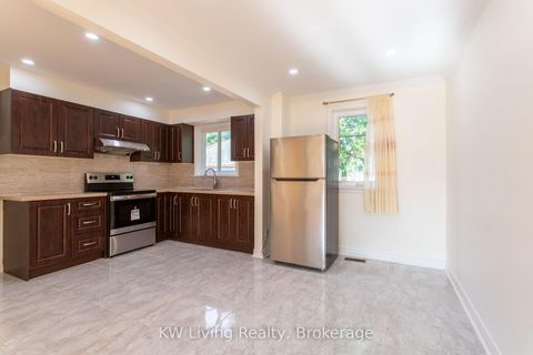 Photo 13 at 9 Rupert Street, Birchmount, Toronto