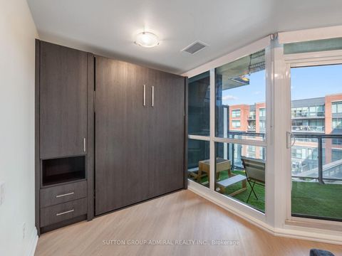 Photo 14 at 405 - 7608 Yonge Street, Yorkhill, Vaughan