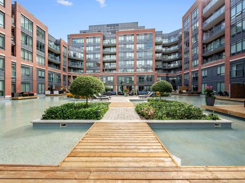 Photo 32 at 405 - 7608 Yonge Street, Yorkhill, Vaughan