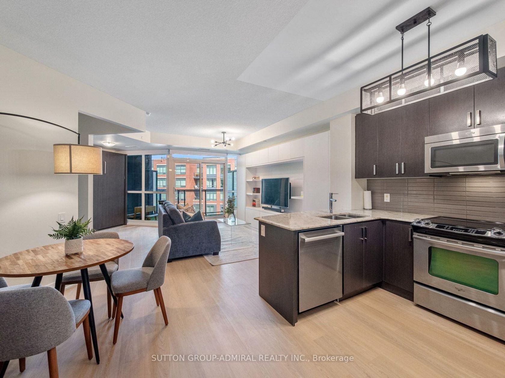 405 - 7608 Yonge Street, Yorkhill, Vaughan photo number 2
