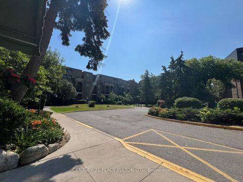 Photo 2 at 228 - 4005 Don Mills Road, Hillcrest Village, Toronto