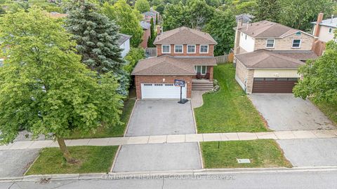 Photo 1 at 222 Forsyth Road, London, Newmarket