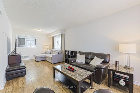 Photo 7 at 222 Forsyth Road, London, Newmarket