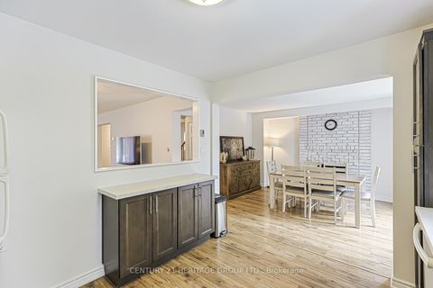Photo 14 at 222 Forsyth Road, London, Newmarket