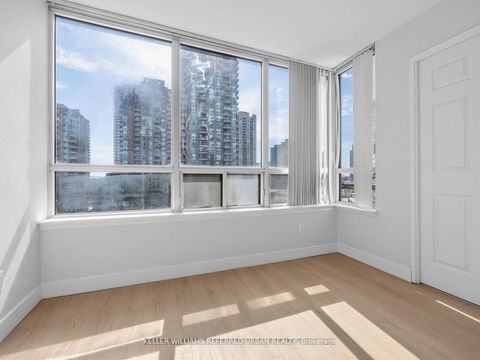 Photo 17 at 501 - 7 Bishop Avenue, Newtonbrook East, Toronto
