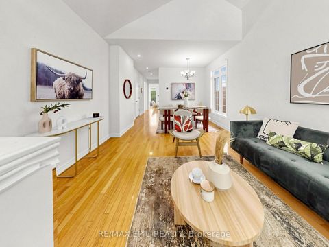 Photo 3 at 74 Dewpoint Road, Patterson, Vaughan