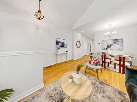 Photo 4 at 74 Dewpoint Road, Patterson, Vaughan