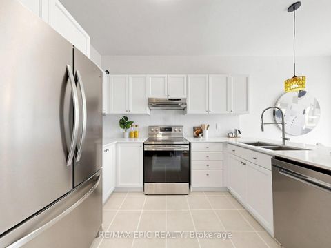 Photo 6 at 74 Dewpoint Road, Patterson, Vaughan