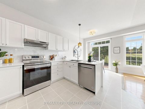 Photo 8 at 74 Dewpoint Road, Patterson, Vaughan