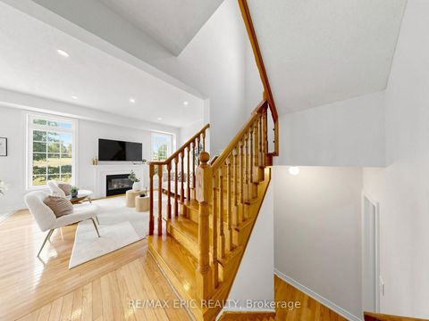 Photo 19 at 74 Dewpoint Road, Patterson, Vaughan