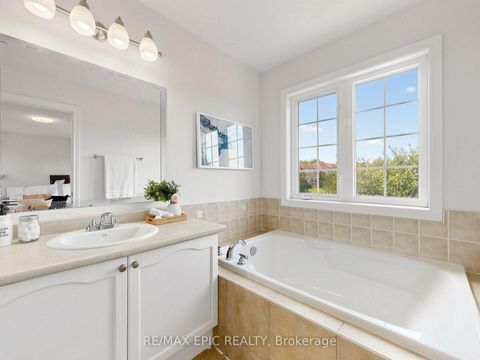 Photo 25 at 74 Dewpoint Road, Patterson, Vaughan