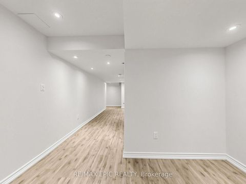 Photo 37 at 74 Dewpoint Road, Patterson, Vaughan