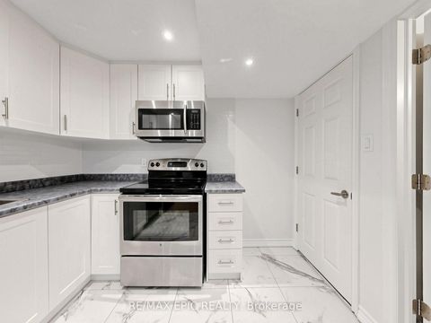 Photo 39 at 74 Dewpoint Road, Patterson, Vaughan