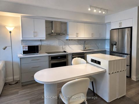 Photo 5 at 217 - 370 Highway 7, Doncrest, Richmond Hill
