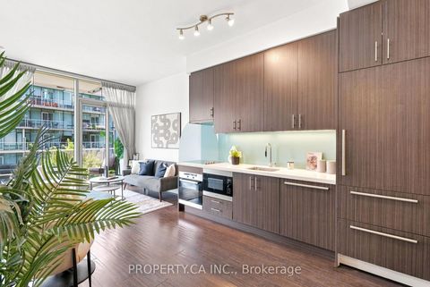 Photo 12 at 625 - 39 Queens Quay E, Waterfront Communities C8, Toronto