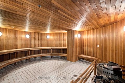 Photo 39 at 625 - 39 Queens Quay E, Waterfront Communities C8, Toronto