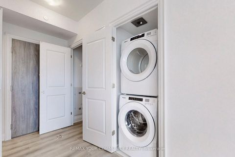 Photo 17 at 1407E - 20 Gatineau Drive, Beverley Glen, Vaughan
