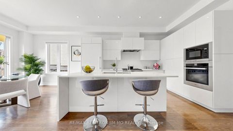 Photo 13 at 16 Farrell Road, Patterson, Vaughan