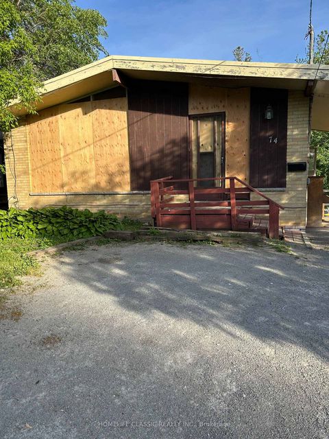 Photo 0 at 74 Richmond Street, Mill Pond, Richmond Hill