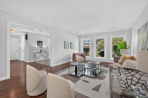 Photo 5 at 26 Saddletree Drive, Steeles, Toronto