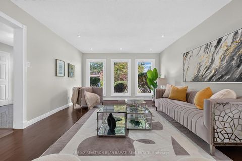 Photo 6 at 26 Saddletree Drive, Steeles, Toronto