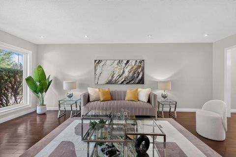 Photo 7 at 26 Saddletree Drive, Steeles, Toronto