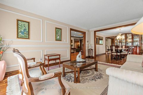 Photo 6 at 256 Airdrie Drive, East Woodbridge, Vaughan