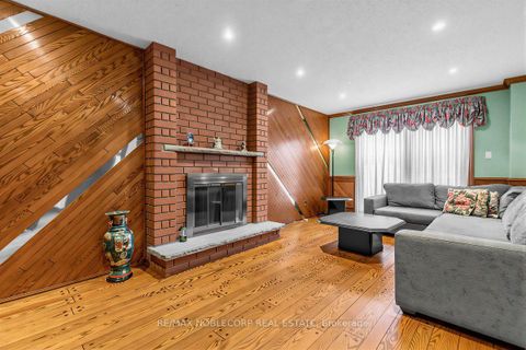 Photo 18 at 256 Airdrie Drive, East Woodbridge, Vaughan