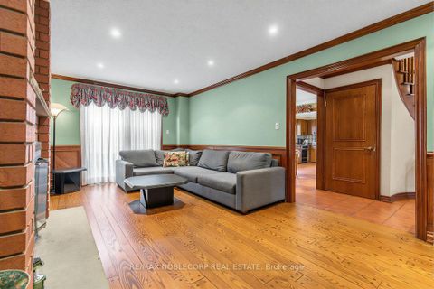 Photo 19 at 256 Airdrie Drive, East Woodbridge, Vaughan