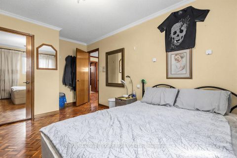 Photo 32 at 256 Airdrie Drive, East Woodbridge, Vaughan
